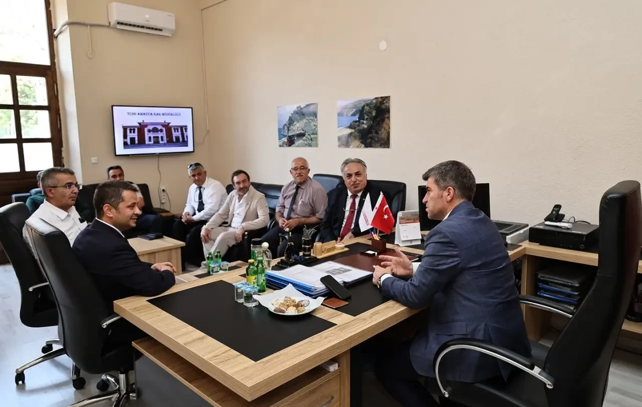 Amasya Valisi Önder Bakan’dan TCDD Amasya Gar Müdürlüğü’ne Ziyaret 1