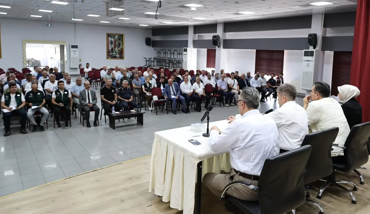 Vali Önder Bakan Gümüşhacıköy’de Muhtarlarla Bir Araya Geldi 4