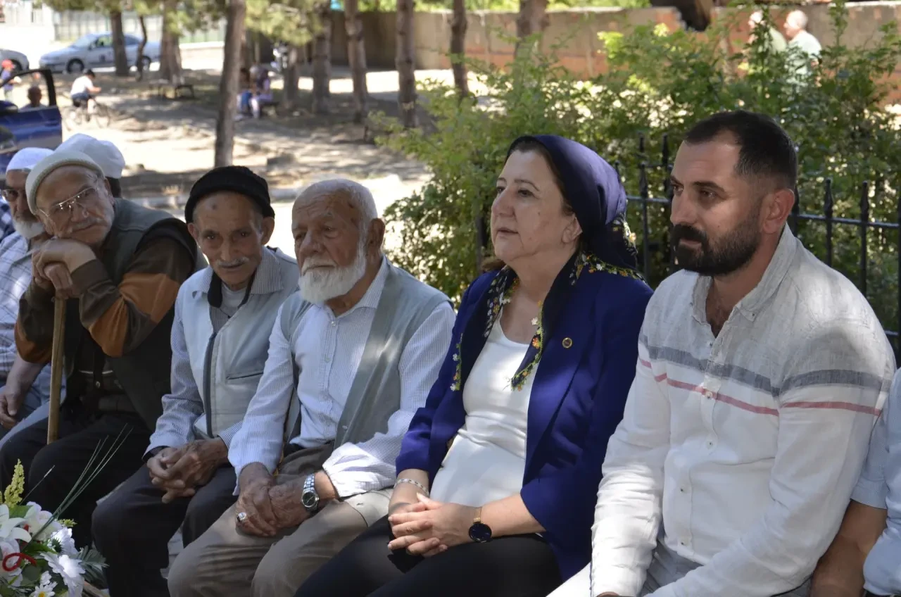 Gümüşhacıköy’de Garip Hafız Dualarla Yad Edildi 3