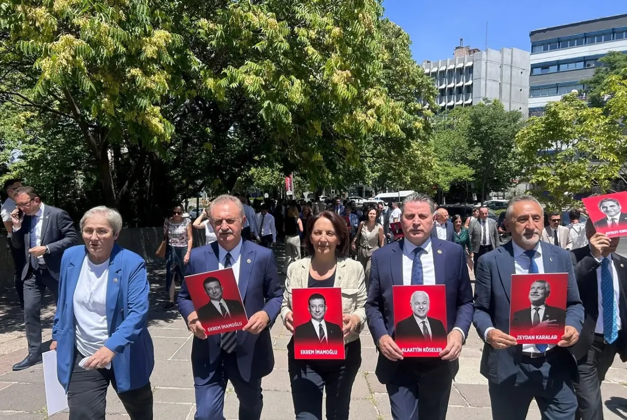 Vekil Karagöz'den Adalet Bakanlığı Önünde Sert Mesajlar! 2