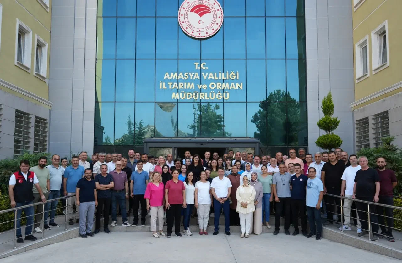 Amasya İl Tarım ve Orman Müdürü Gürol Çetin Personeliyle Vedalaştı 4