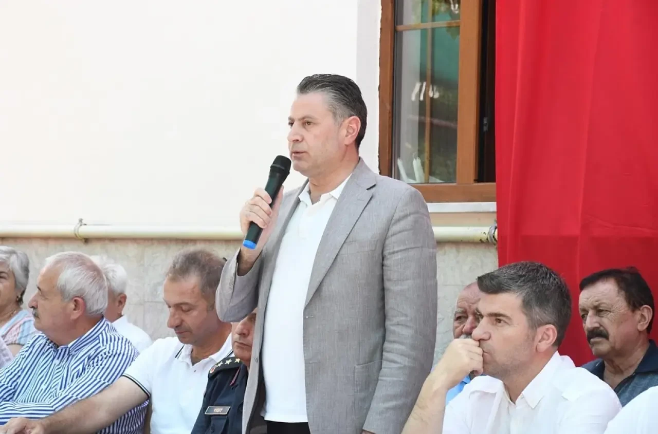 Amasya’da Aşure Sofrası Kuruldu: Protokol ve Vatandaşlar Birlikte Lokma Paylaştı 2