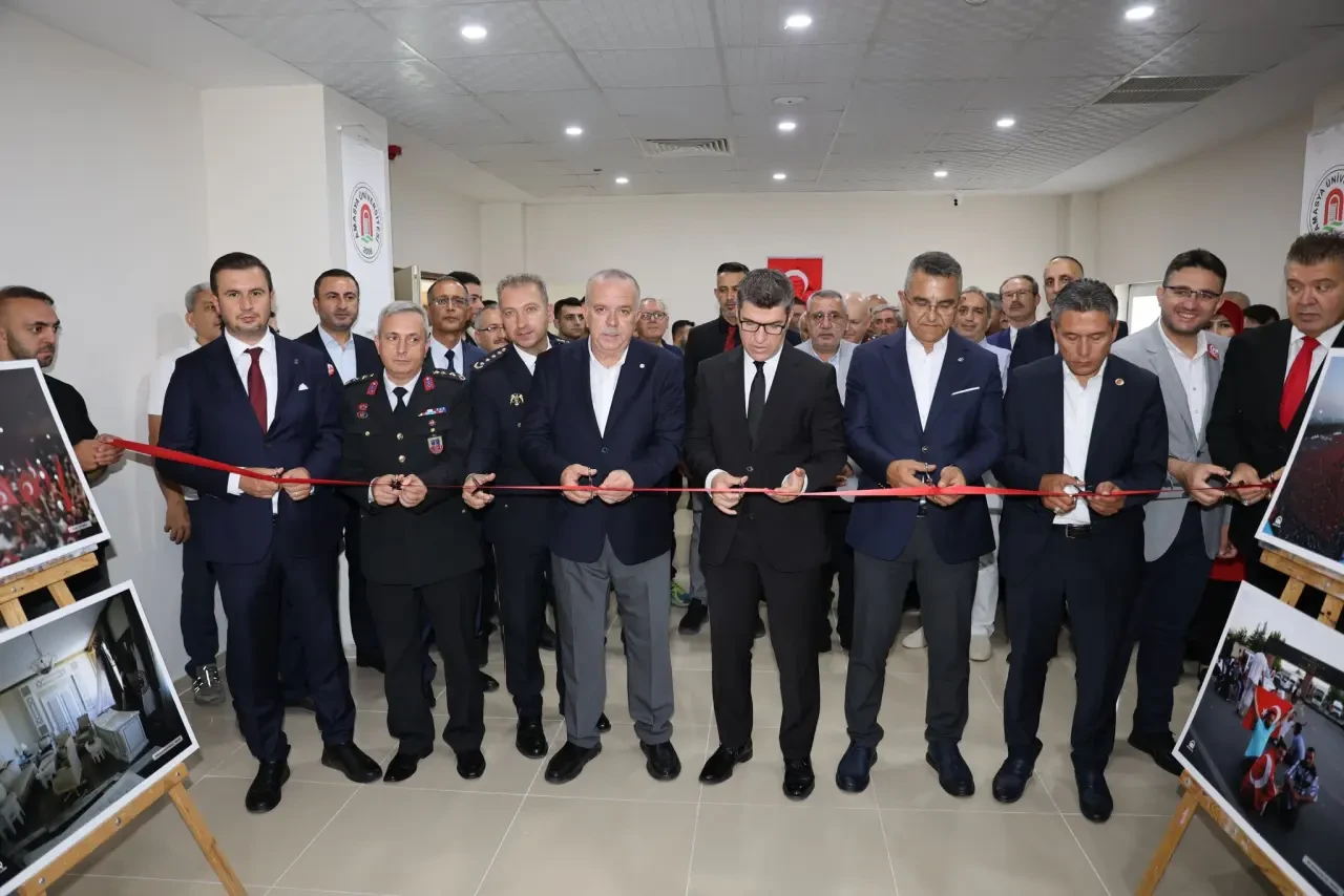 Vali Önder Bakan, 15 Temmuz Paneli ve Fotoğraf Sergisi Açılışına Katıldı 2