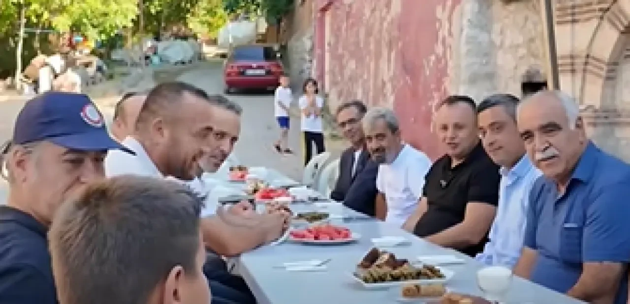 Başkan Sevindi Fethiye Mahallesi’nde Vatandaşla Buluştu 1