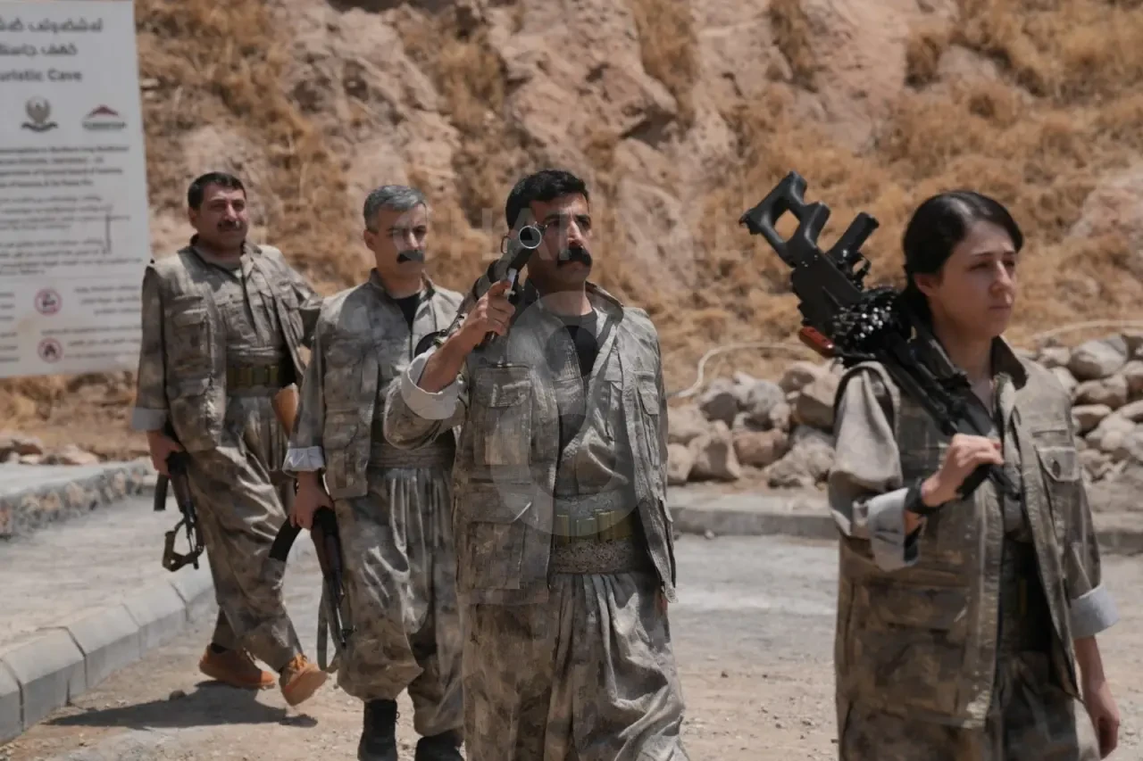 Son Dakika: PKK’lı Terörist Grup Silahları Bıraktı! Tarihi Anlar Süleymaniye’de Yaşandı 2
