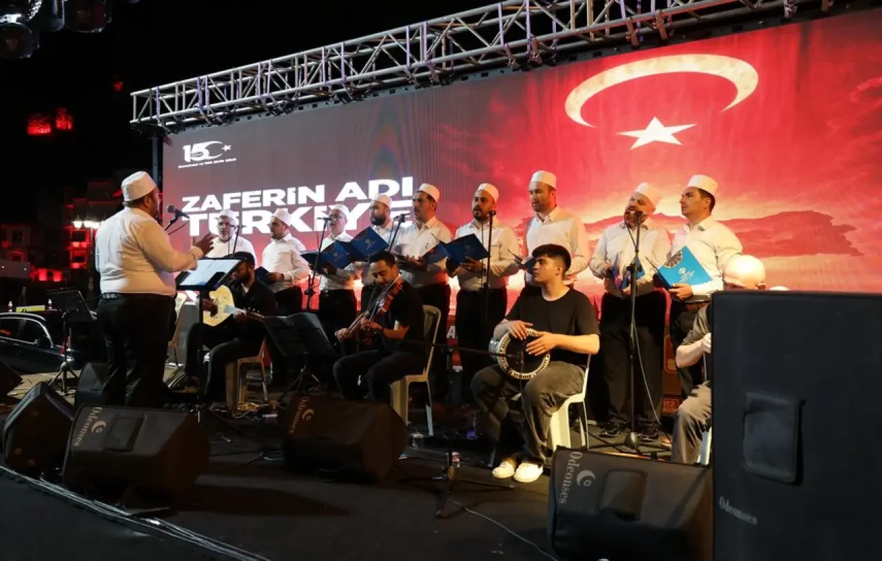 Amasya’da 15 Temmuz’un 9. Yılında Demokrasi Nöbeti: Binler, Yavuz Selim Meydanı’nda Tek Yürek Oldu 2