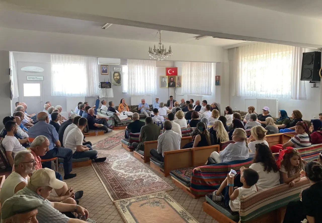 Muharrem Ayı’nda Birlik Mesajı: Başkan Vekili Köse Aşure Etkinliğine Katıldı 2