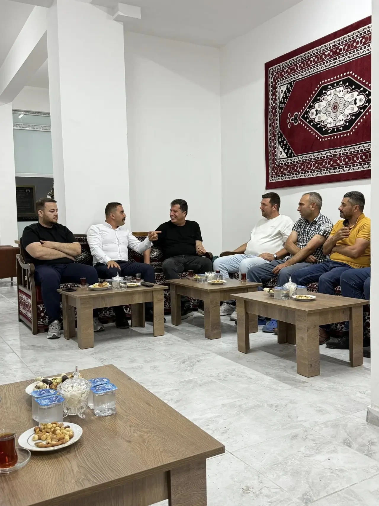 Merzifon Gençlerinden Grevdeki İşçilere Destek: “Bu Kapı Emeğe, Dayanışmaya ve Vicdana Açıktır” 1