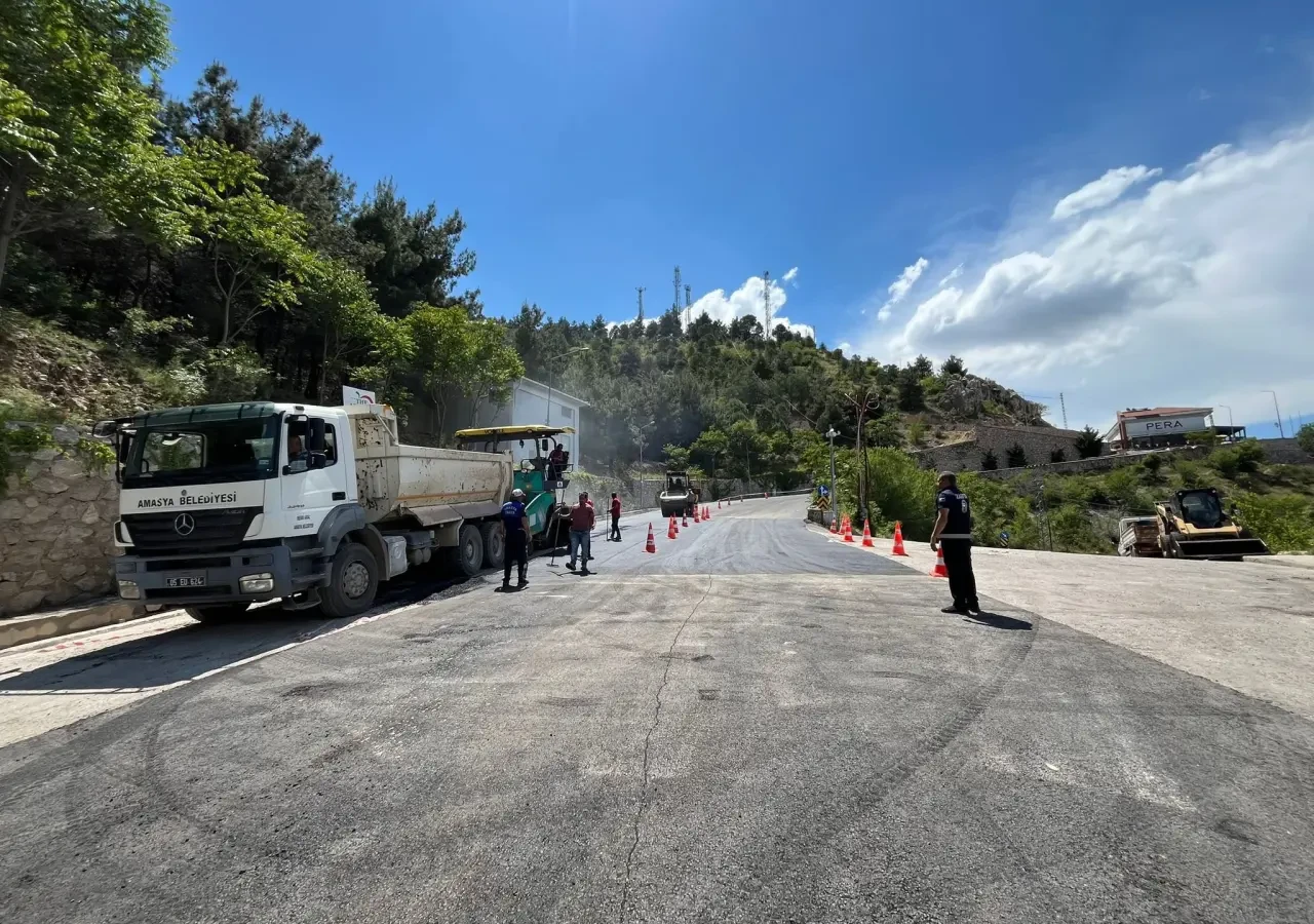 Amasya Belediyesi’nden Ulaşım Atağı: Asfalt ve Yol Bakım Çalışmaları Devam Ediyor 3