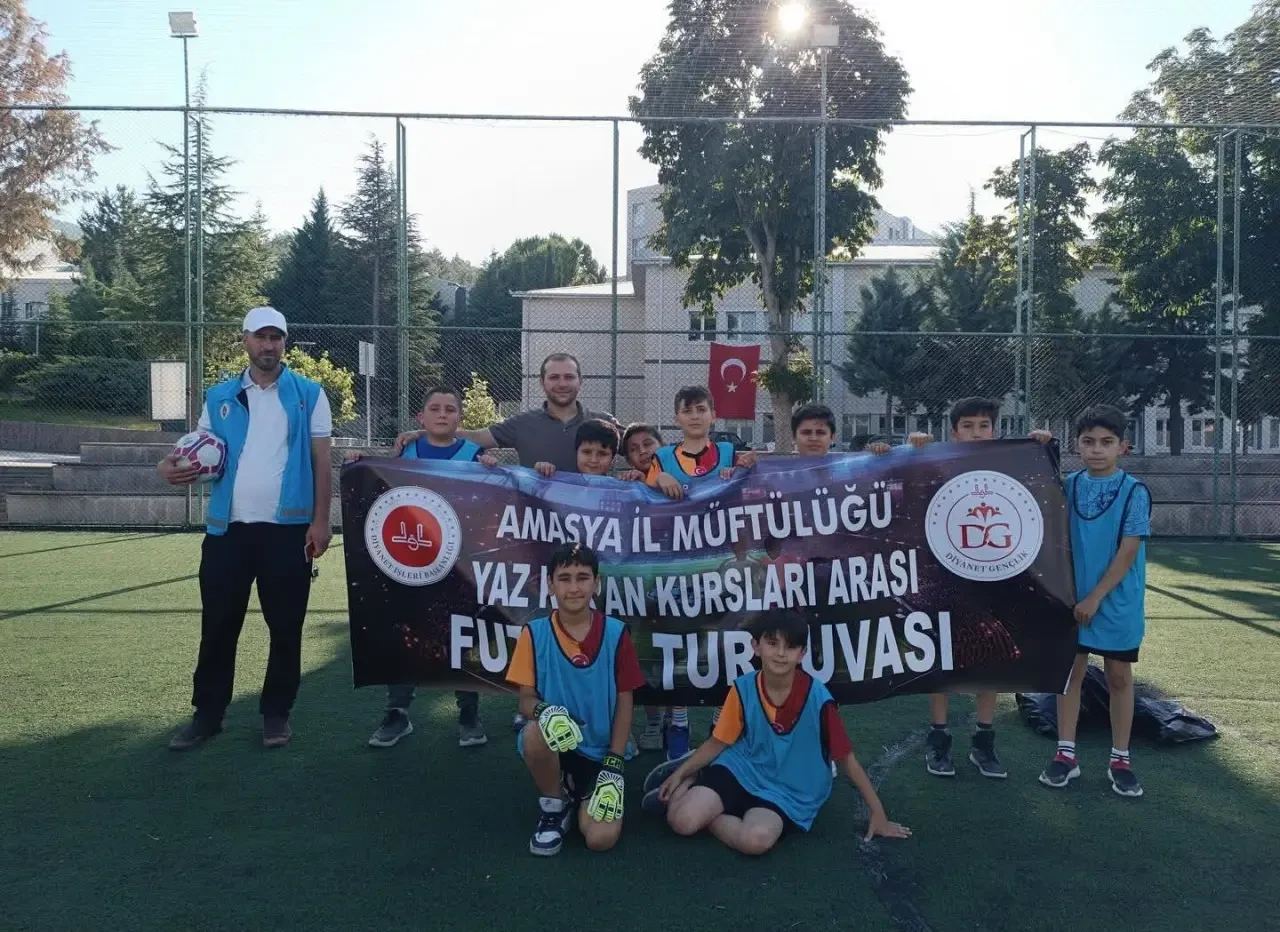 Amasya’da Camiler Arası Futbol Turnuvası Başladı: Yaz Kur’an Kursu Öğrencileri Sahada Buluştu 1