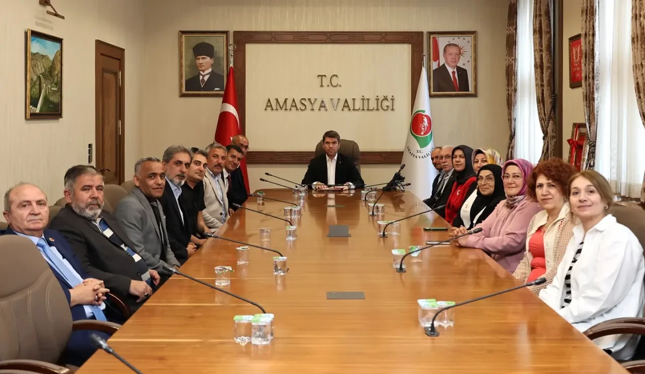 MHP'den Amasya Valisi Önder Bakan’a Ziyaret 1