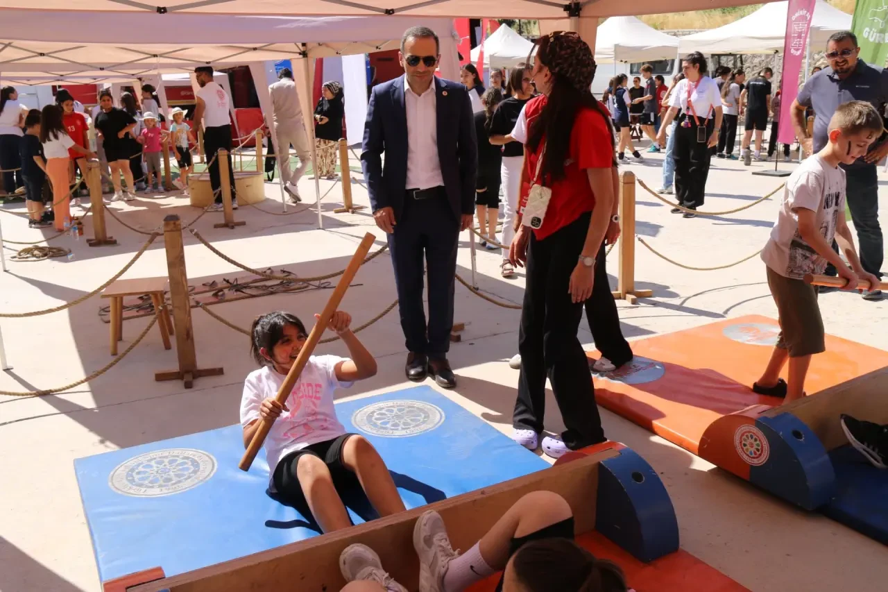 Amasya’da Oyun Tırı Coşkusu! 4