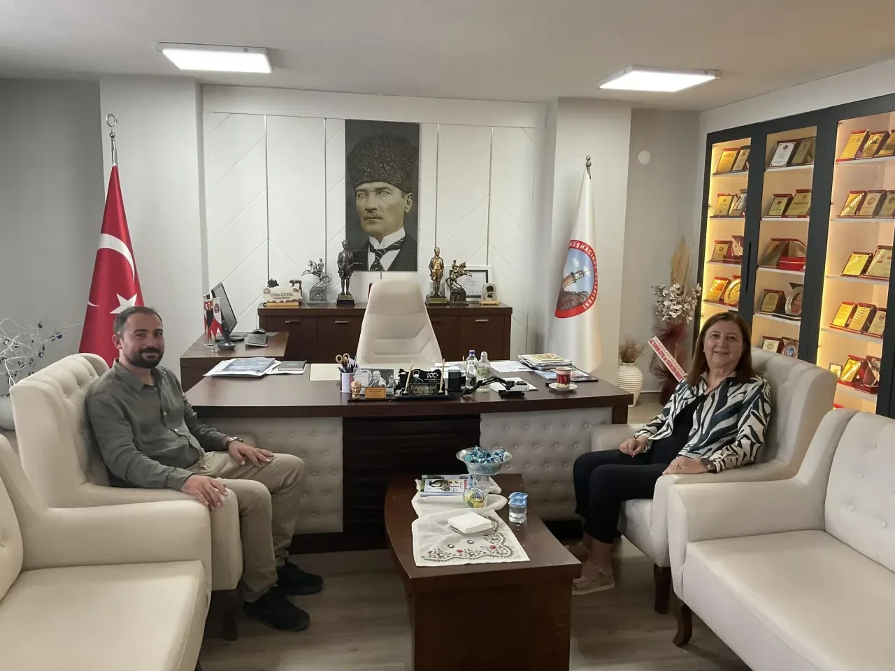 Gümüşhacıköy Belediye Başkanı Zehra Özyol’a Nezaket Ziyaretleri Sürüyor 2