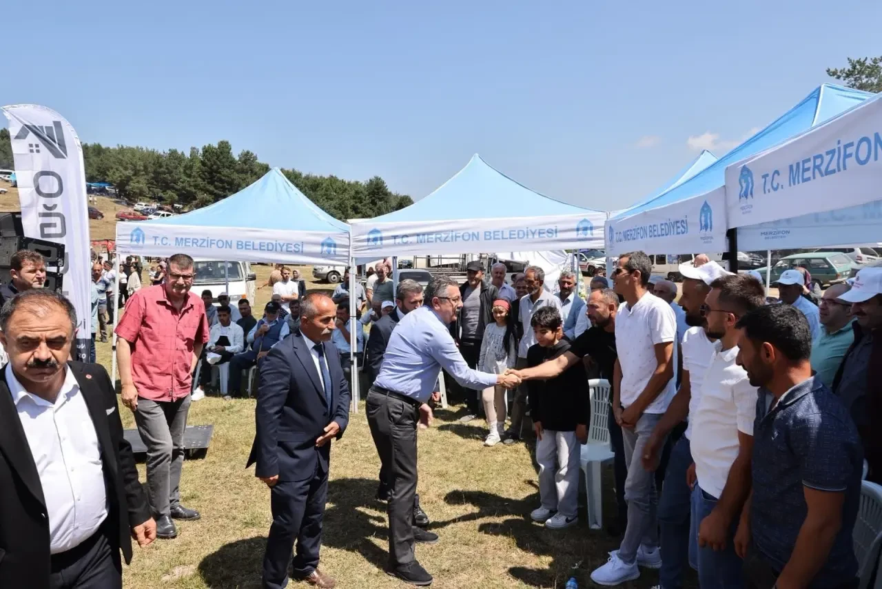 11. Geleneksel Semaver Şenliği Vezirköprü’de Kültür ve Birlik Rüzgarı Estirdi 3