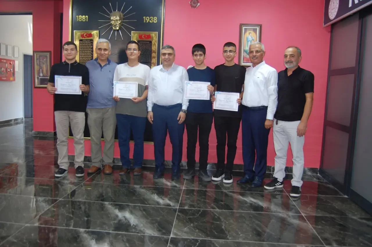 Başarılı Öğrenciler Ödüllendirildi 6