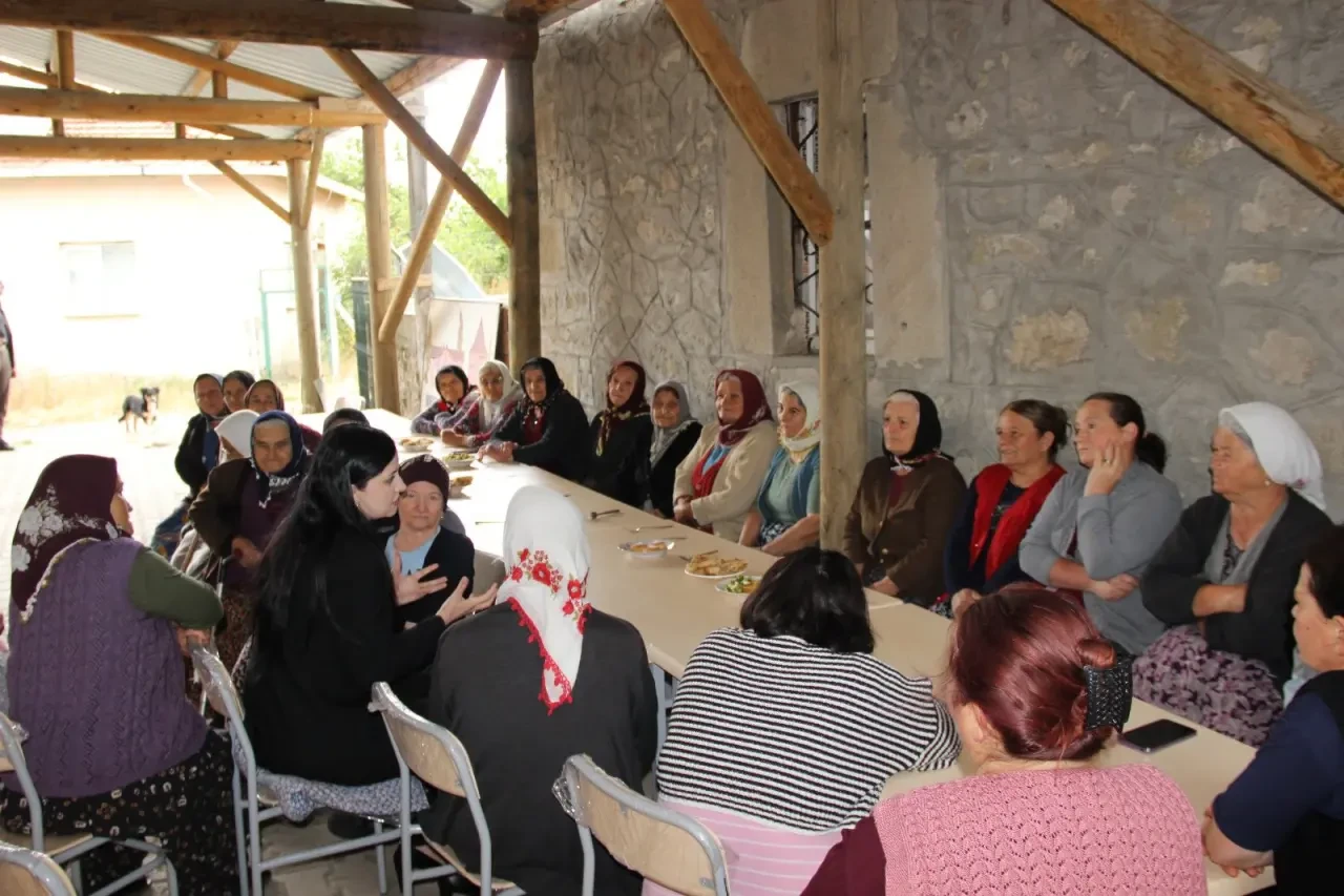 Kaymakam Büşra Erdoğan’dan Yemişen Köyü’ne Gönül Ziyareti! 1