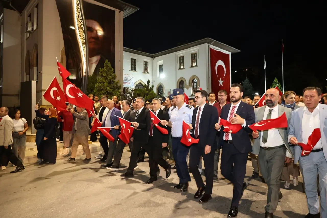 Merzifon Dimdik Ayakta 1