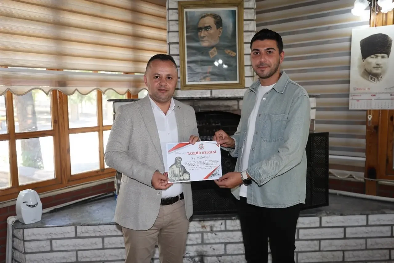 Strabon Sempozyumu’na Emek Veren Personele Takdir Belgesi 3