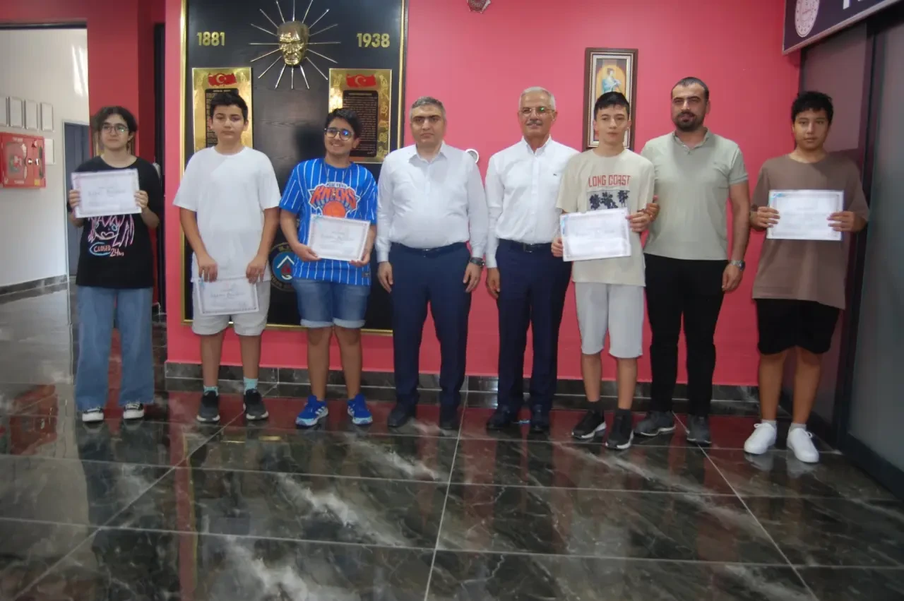 Başarılı Öğrenciler Ödüllendirildi 5