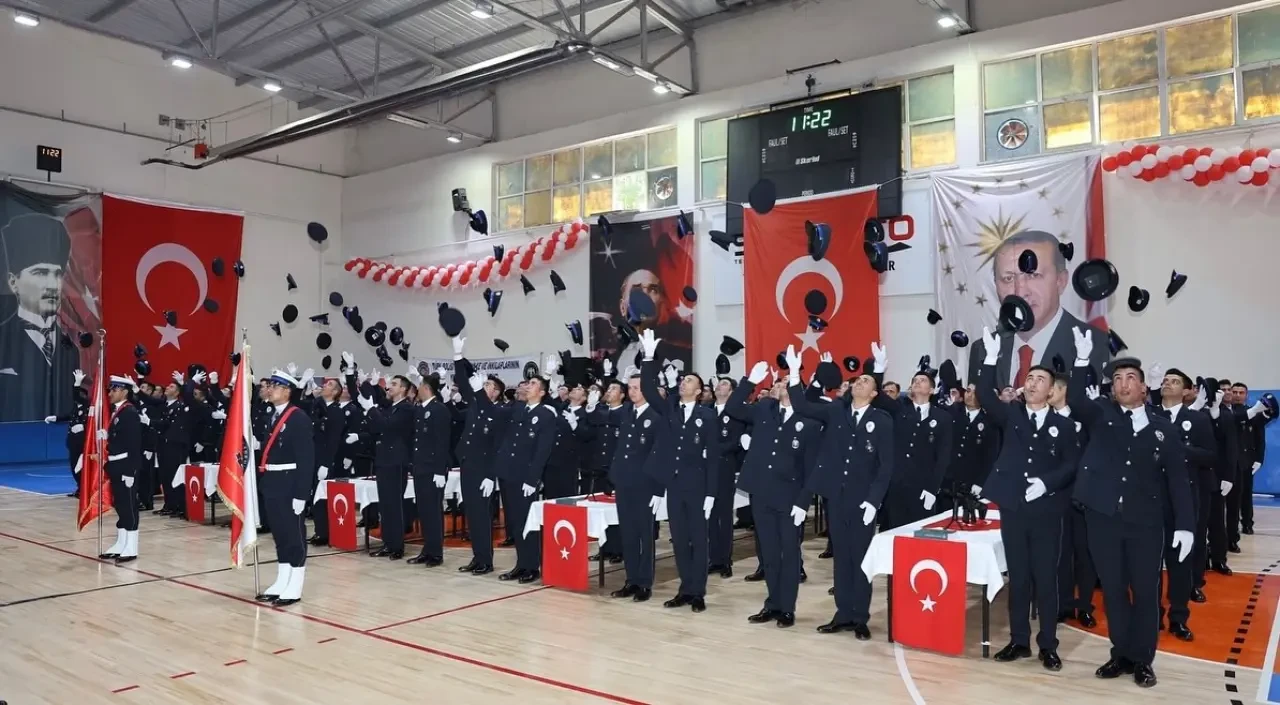 Merzifon POMEM’de Gurur Günü: 132 Polis Adayı Yemin Ederek Mezun Oldu 6