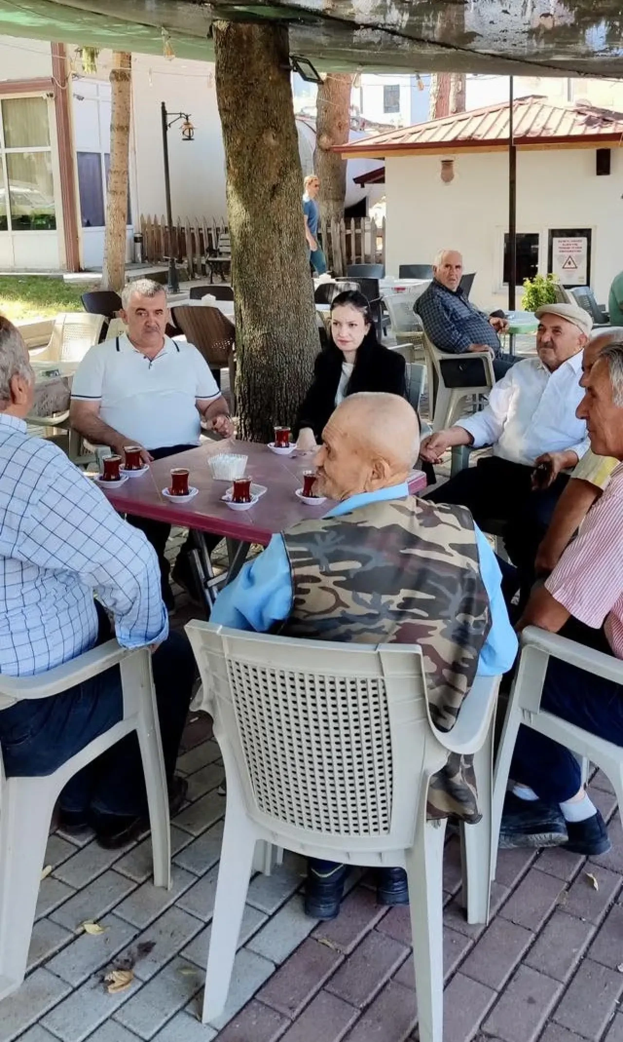 Hamamözü Kaymakamı Büşra Erdoğan Duramaz’dan Esnafa Veda Ziyareti 3