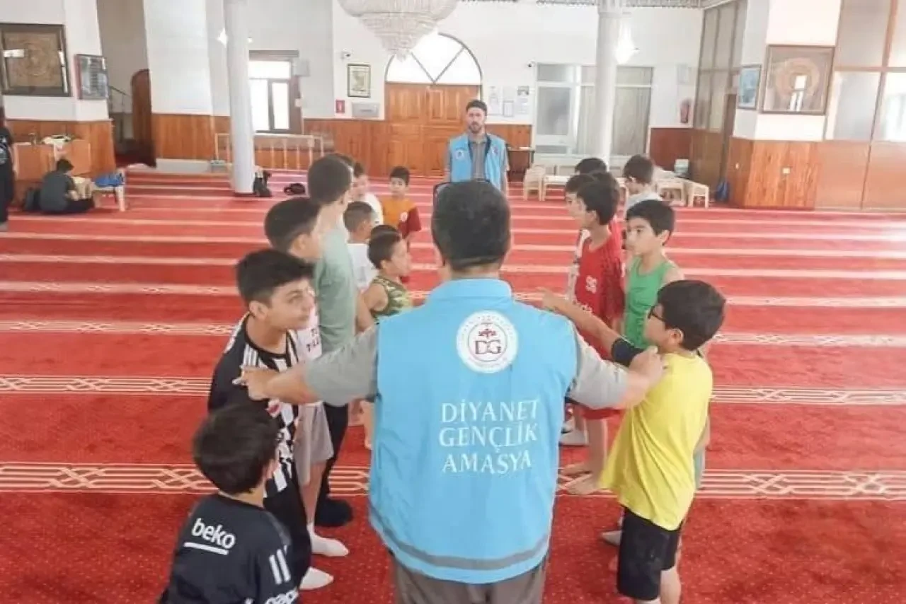 Yaz Kur’an Kursu Öğrencileri Hem Eğleniyor Hem Öğreniyor 1