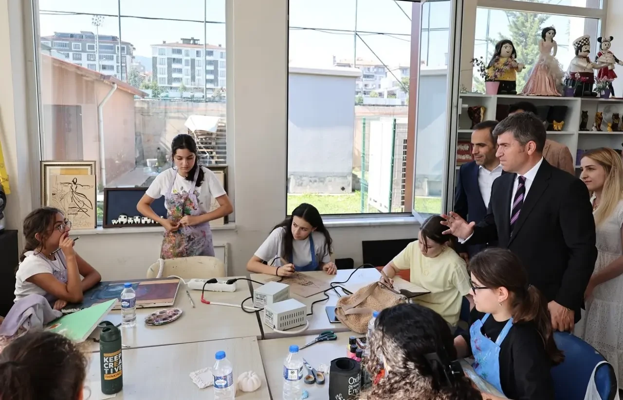 Merzifon Gençliği İçin Dev Adım: Gençlik Merkezi Ek Binasında Sona Yaklaşılıyor 3