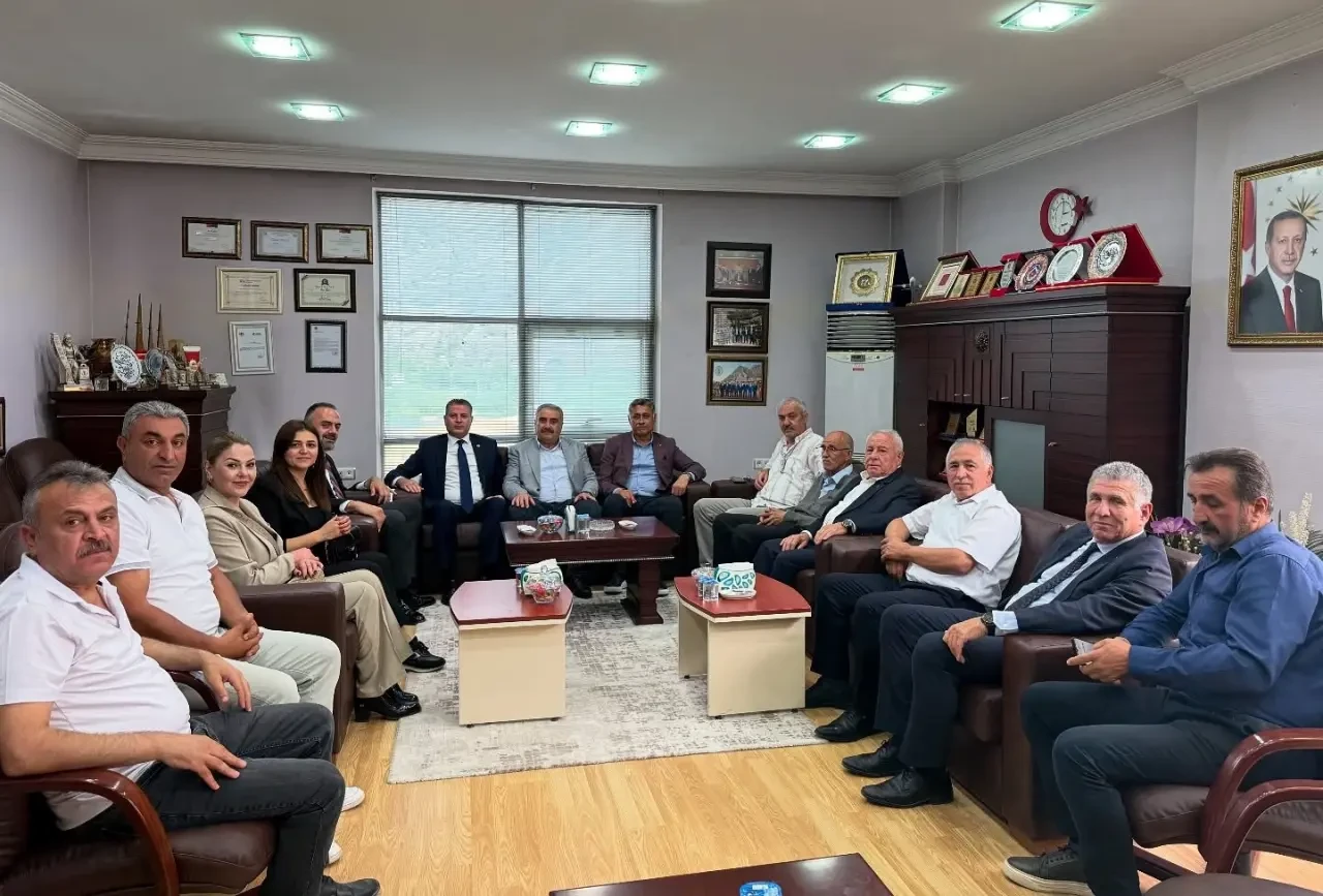 CHP Heyetinden Amasya’da Yoğun Ziyaret Trafiği: “Millet İradesine Sahip Çıkıyor” Mitingine Davet 5