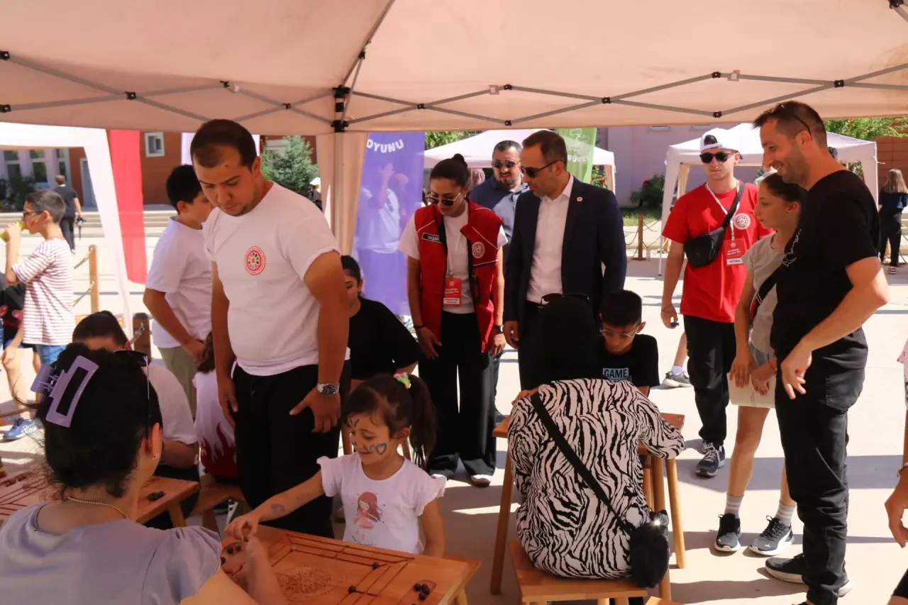 Amasya’da Oyun Tırı Coşkusu! 1