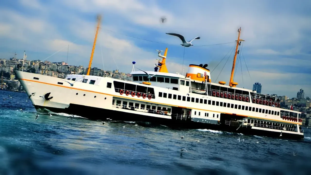 Rüyada Vapura Binmek Ne Anlama Gelir? Dalgalı Deniz, Arabalı Vapur ve Daha Fazlası… 3