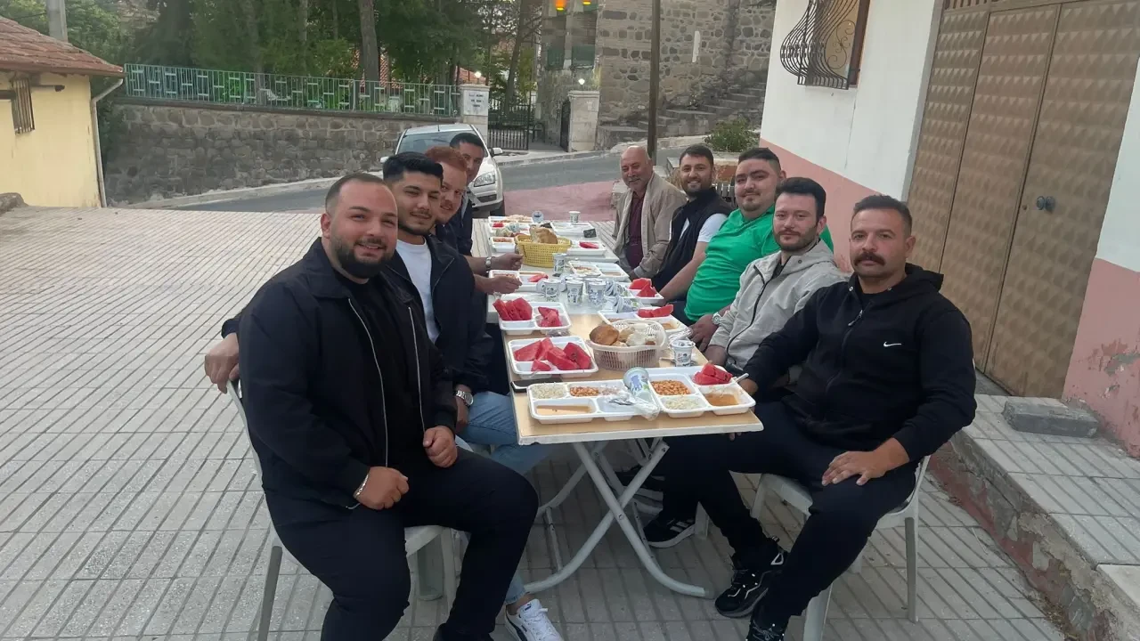 CHP Merzifon Gençlik Kolları’ndan Muharrem Sofrası 1