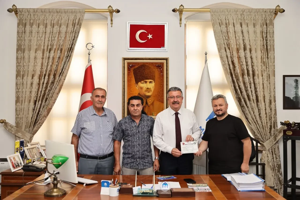 Merzifon Belediye Başkanı Alp Kargı, Yoğun Ziyaret Trafiğinde Konuklarını Ağırladı 4