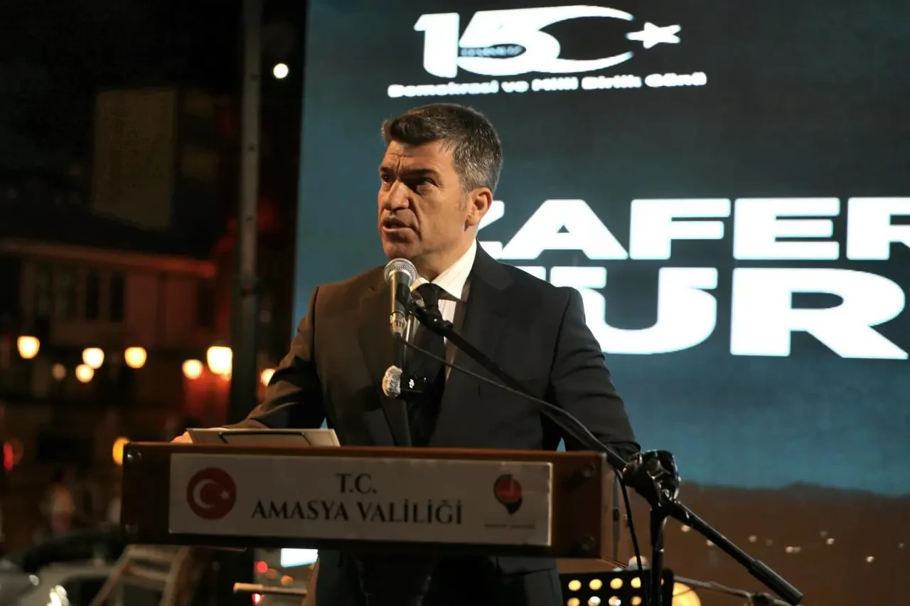 Amasya’da 15 Temmuz’un 9. Yılında Demokrasi Nöbeti: Binler, Yavuz Selim Meydanı’nda Tek Yürek Oldu 3
