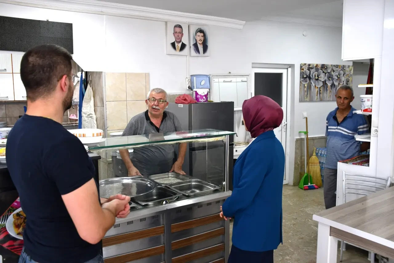 Gümüşhacıköy Kaymakamı Büşra Güneş’ten Esnaf ve Vatandaş Ziyaretleri 2