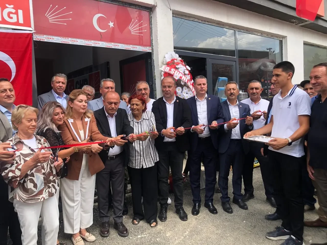 Milletvekili Reşat Karagöz, CHP Pazar İlçe Başkanlığı Açılışına Katıldı 2