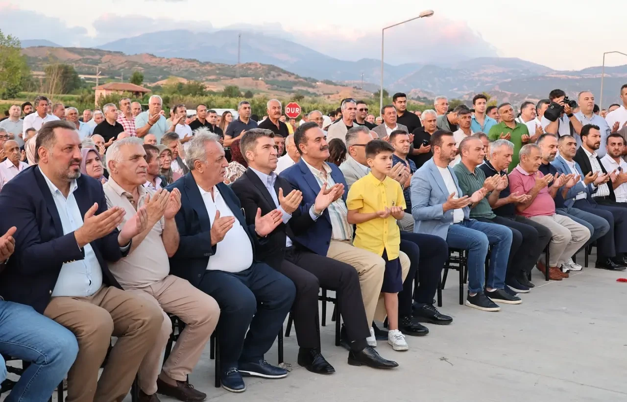 Vali Önder Bakan, Suluova’da Zenet Restaurant Açılışına Katıldı 4
