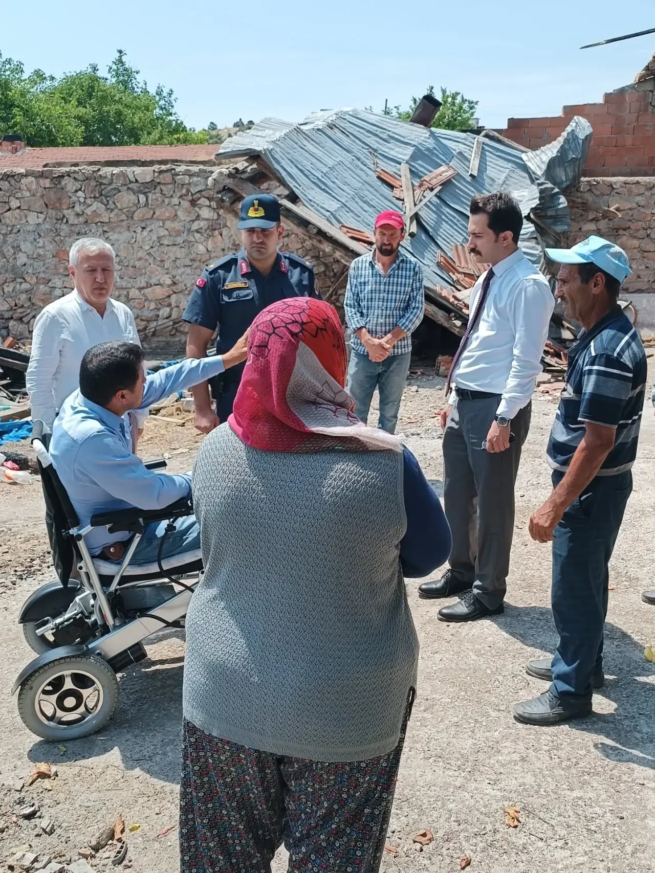 Kaymakam Demirgül’den Yangınzedelere Destek Ziyareti 2