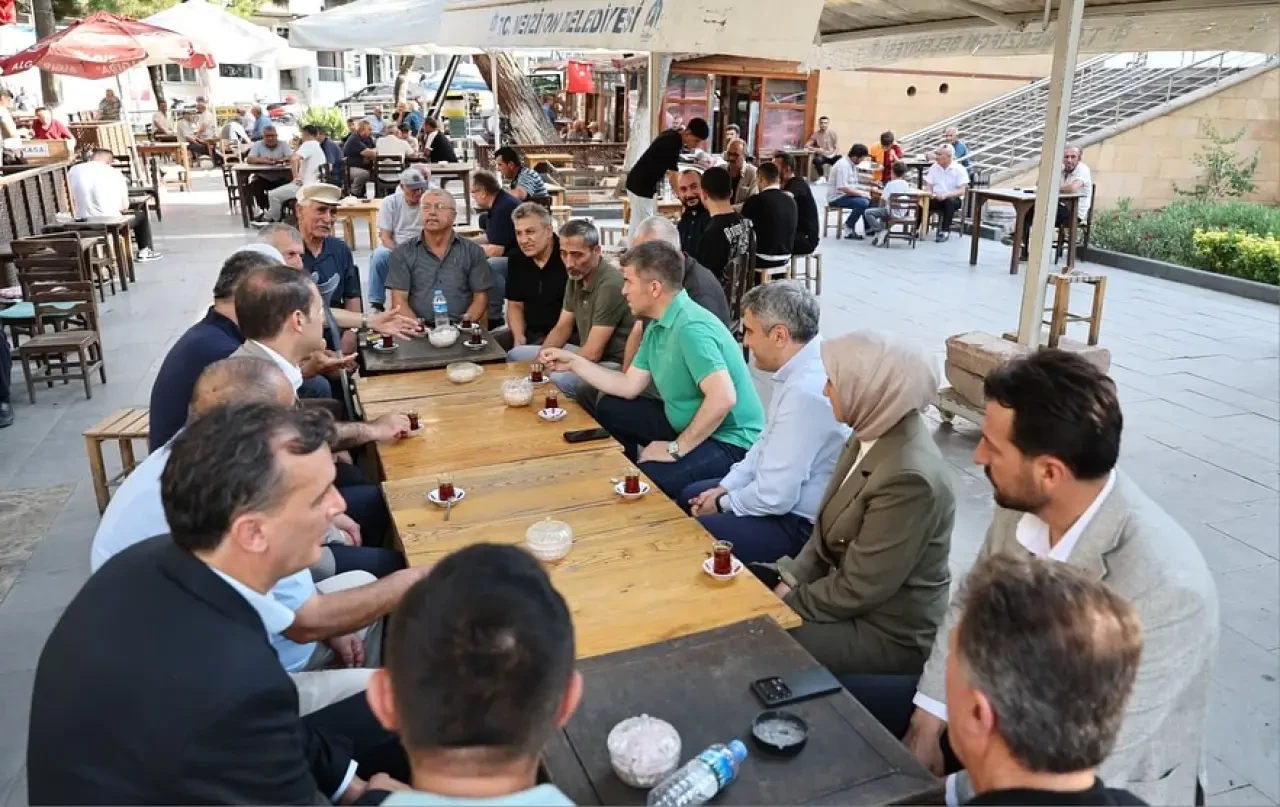 Vali Önder Bakan Merzifon’da Vatandaşlarla Buluştu 3