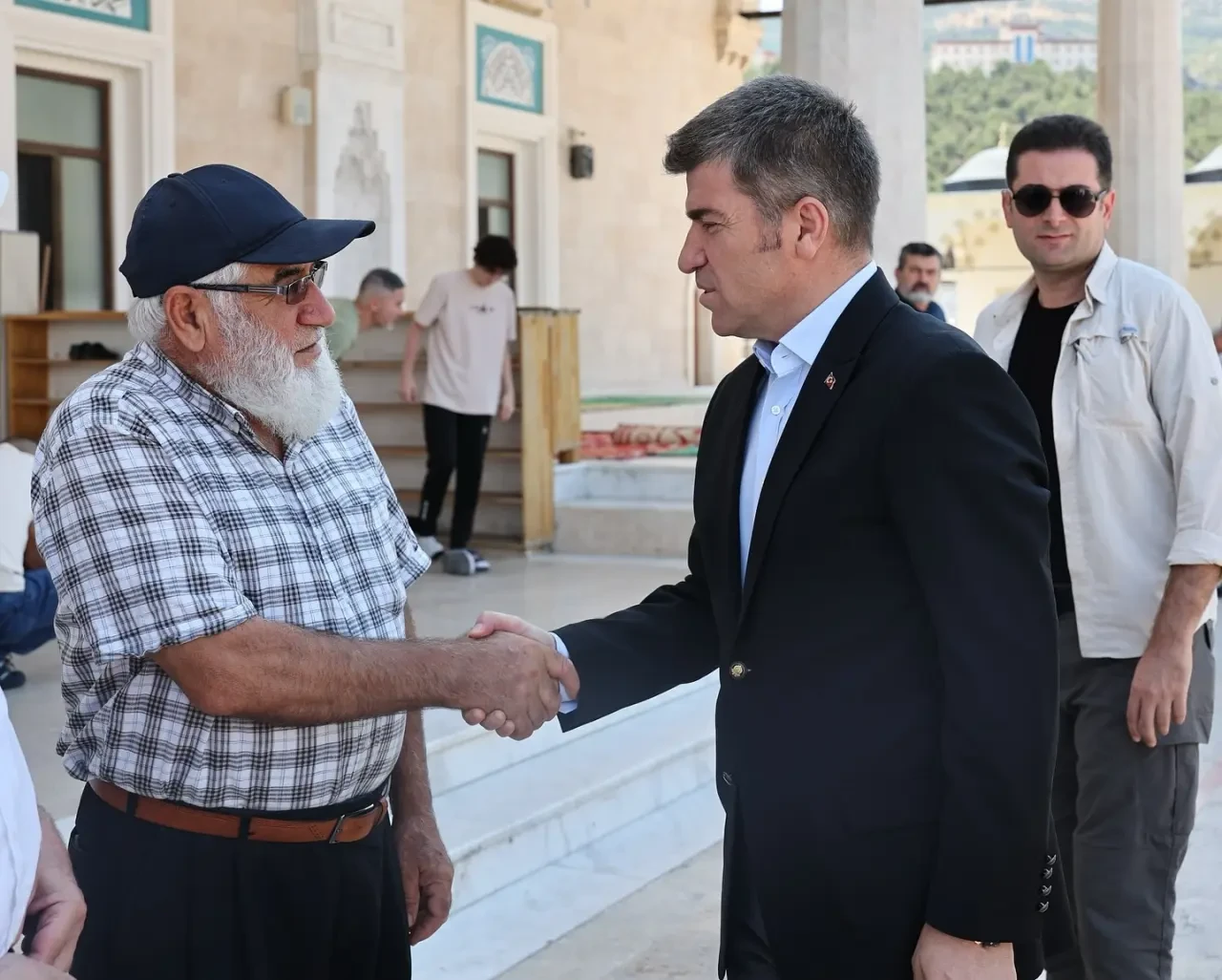 Vali Önder Bakan Şeyhcui Mahallesi’nde Vatandaşlarla Buluştu 1
