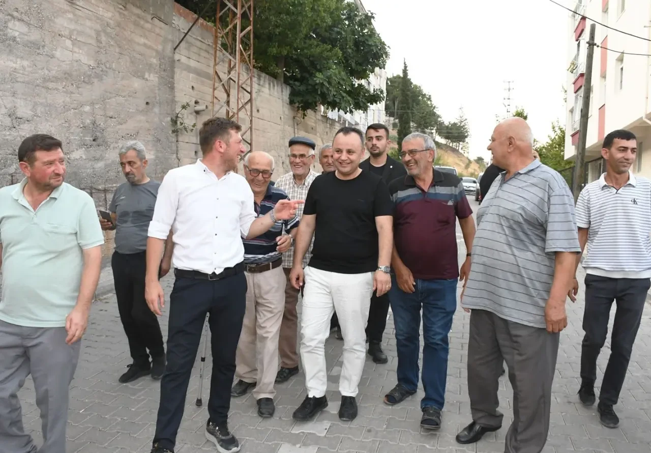 Başkan Turgay Sevindi, Şamlar Mahallesi’ni Ziyaret Etti: Talepler Yerinde Dinlendi 4