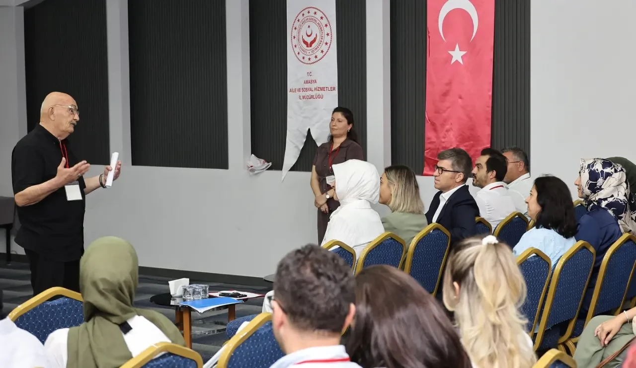 Amasya’da “Yaşlı Dostu Kentler ve Yaşlı Hakları” Çalıştayı Gerçekleştirildi 3