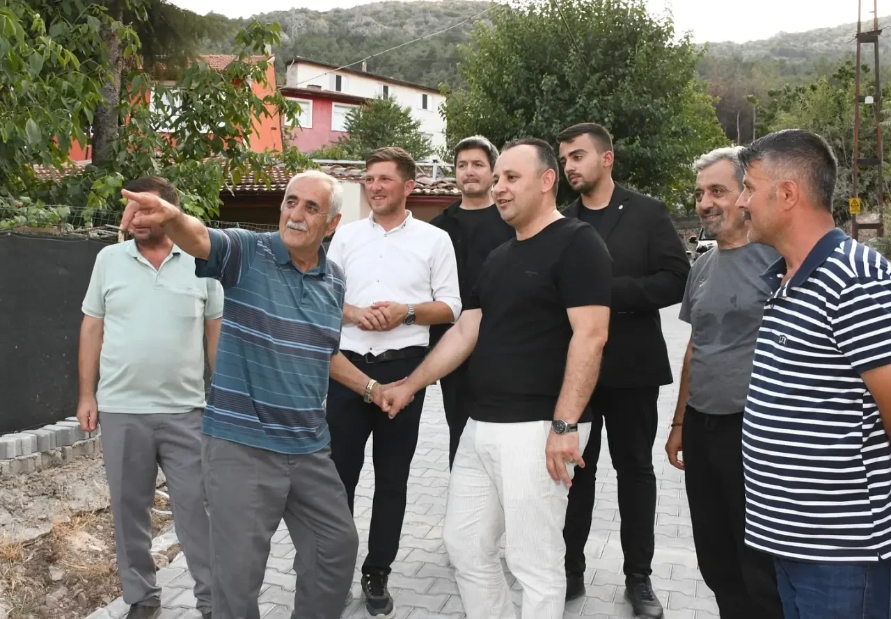 Başkan Turgay Sevindi, Şamlar Mahallesi’ni Ziyaret Etti: Talepler Yerinde Dinlendi 2
