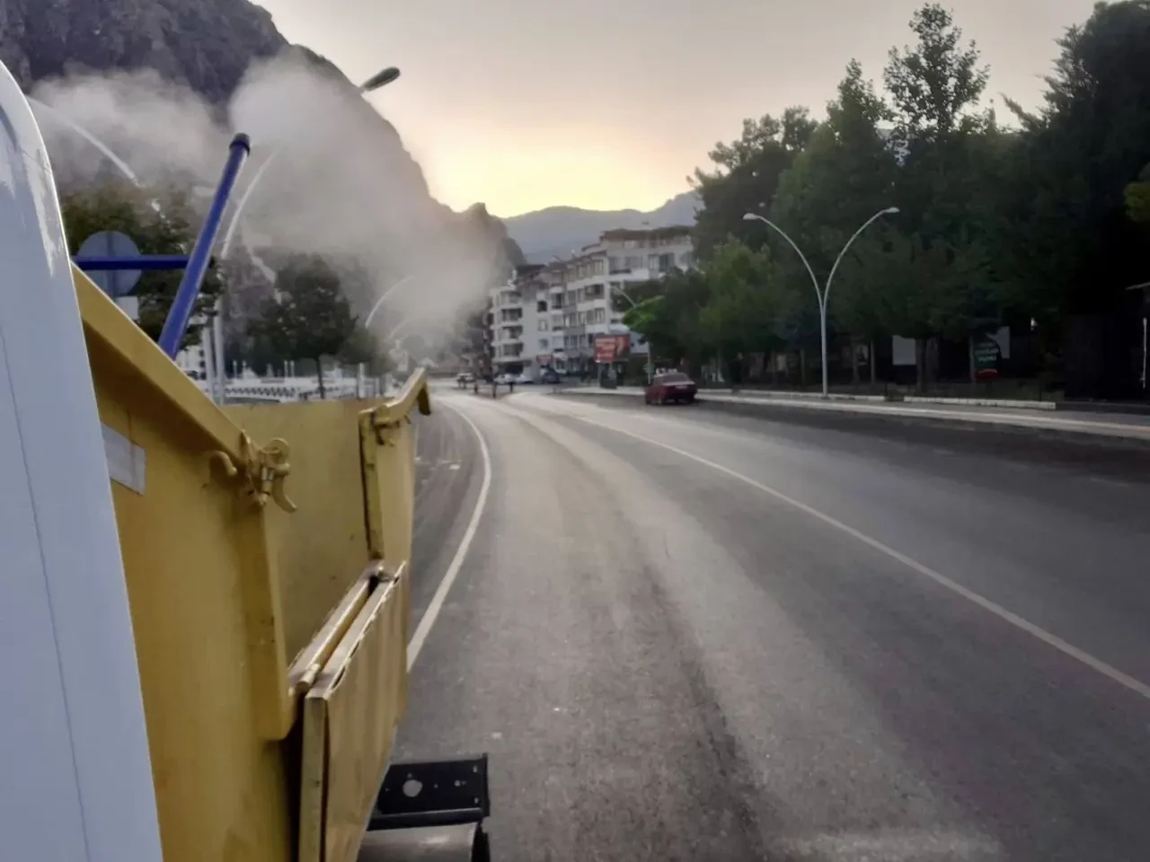 Amasya Belediyesi’nden Yaz Döneminde Yoğun İlaçlama Çalışması 1
