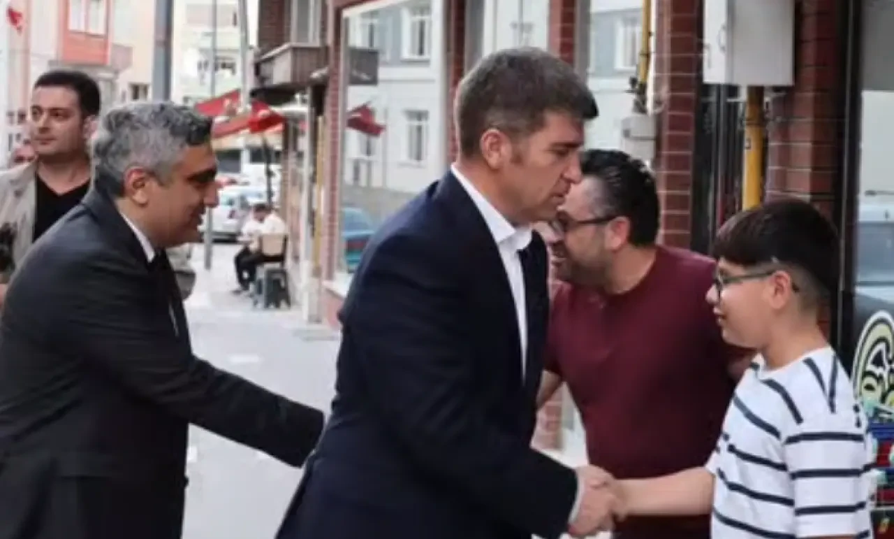 Amasya Valisi Önder Bakan, Merzifon’da Esnaf ve Vatandaşlarla Buluştu 5