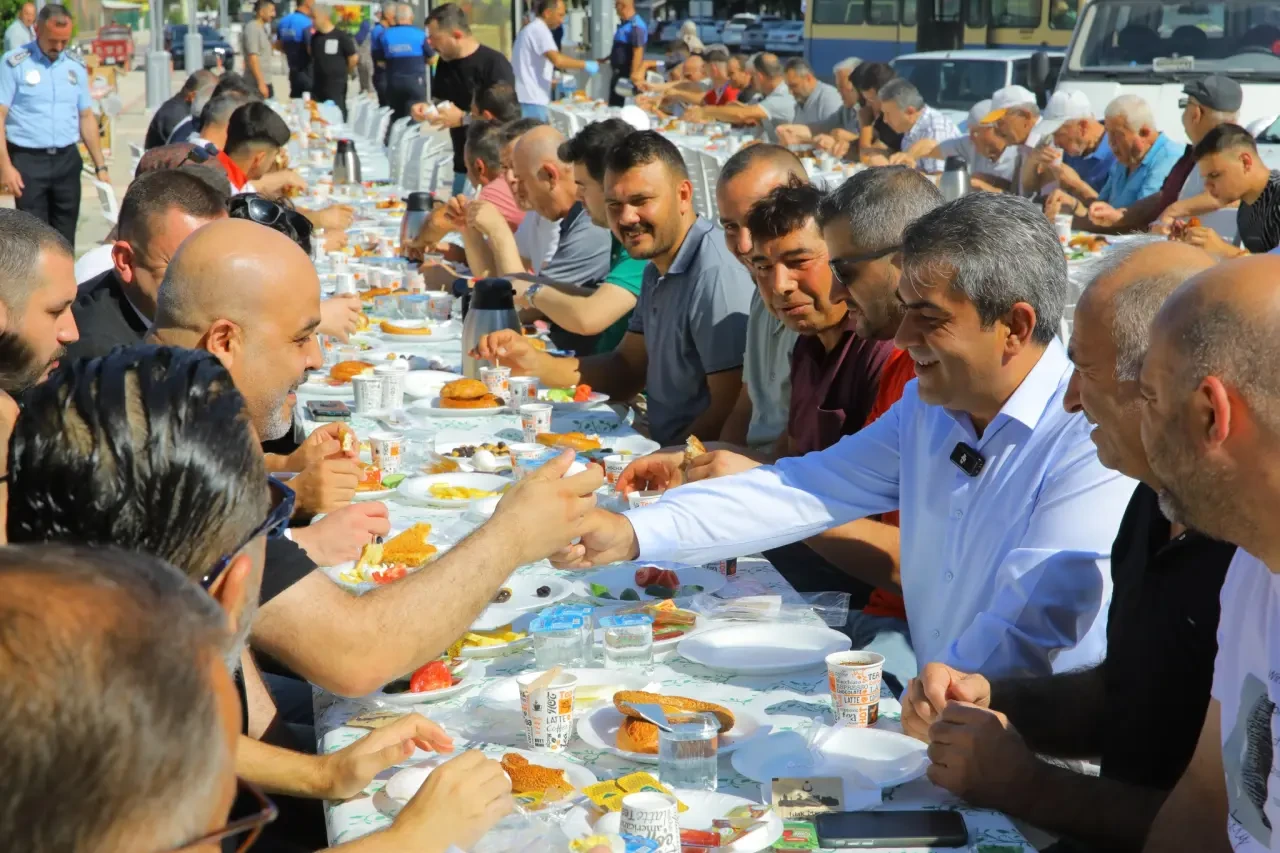 Başkan Uzun: “Esnafımızla Hedeflerimiz Ortak” 2