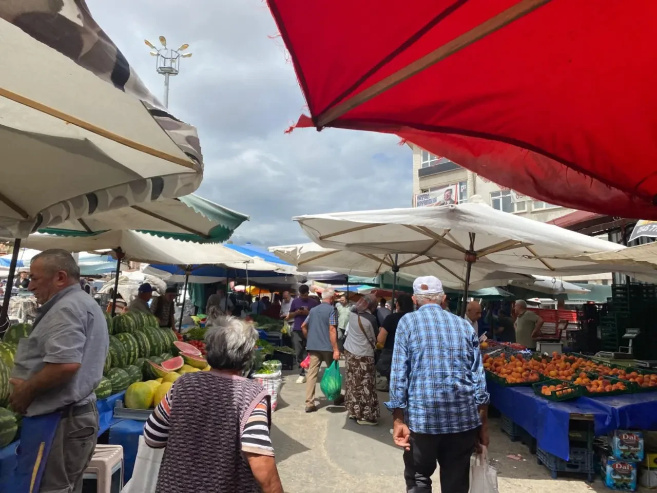 Pazarda Kış Hazırlığı Telaşı! 1