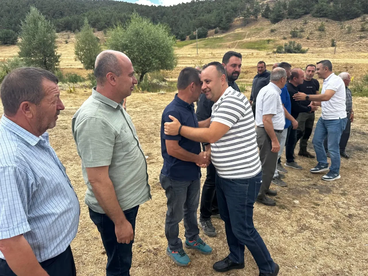 Amasya Belediye Başkanı Turgay Sevindi, Muhtarlar Derneği’nin Piknik Organizasyonuna Katıldı 3