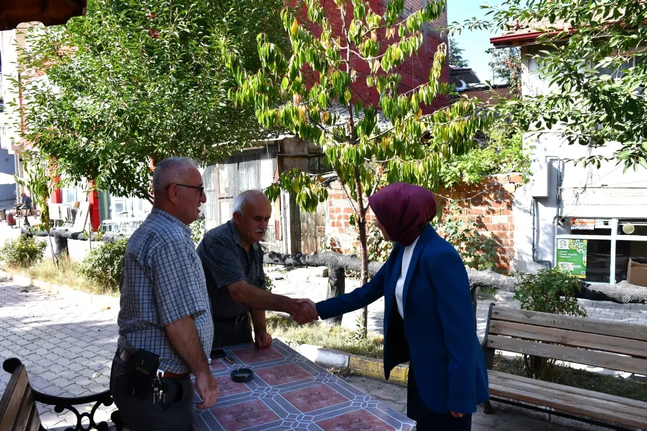 Gümüşhacıköy Kaymakamı Büşra Güneş’ten Esnaf ve Vatandaş Ziyaretleri 6