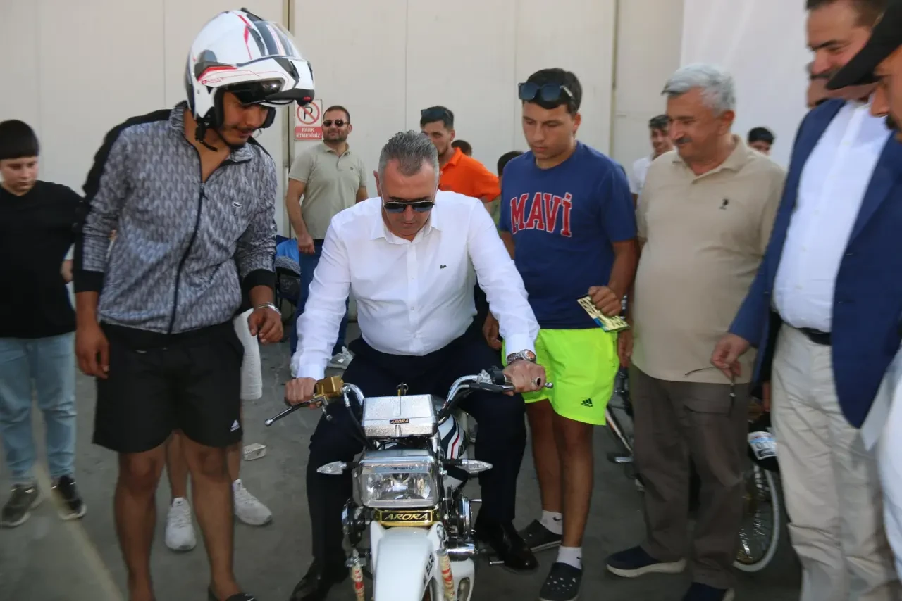 AK Parti Amasya Milletvekili Hasan Çilez, Modifest 8 Fuarına Katıldı 3