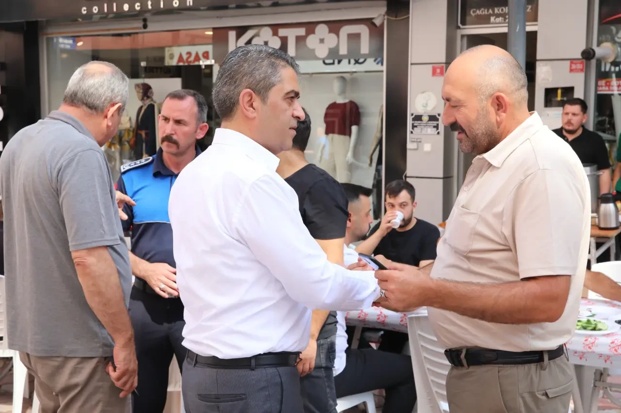 Başkan Rıfat Uzun’dan Esnafla Kahvaltı Buluşması: “Gönüller Bir, Hedefler Ortak” 1